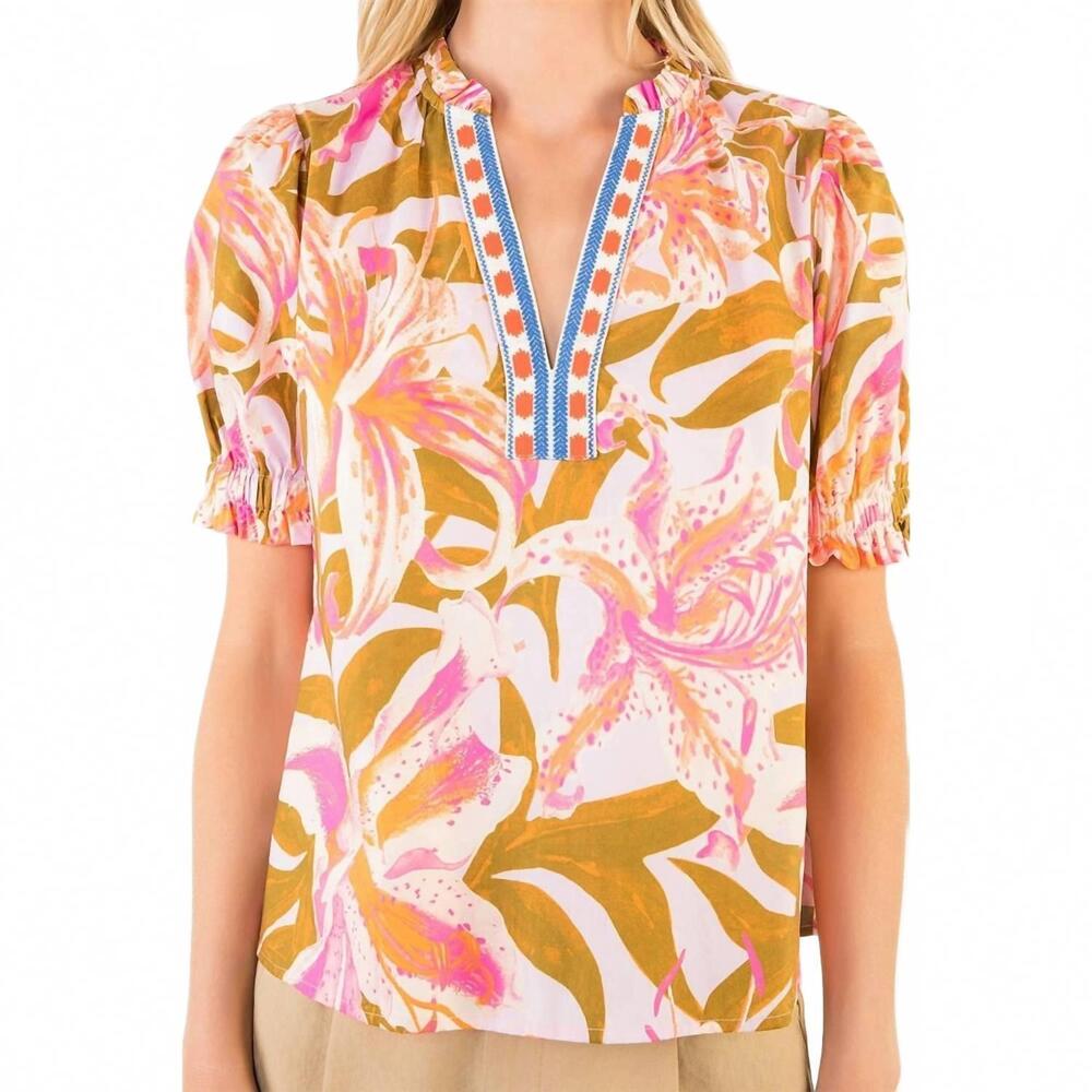 NEW THML ruffled sleeve floral v-neck top in multicolor